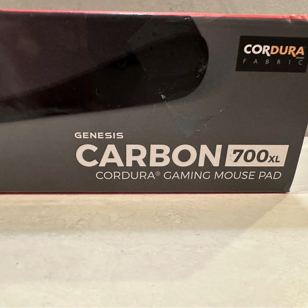Genesis Mouse Mat Carbon Logo 700 XL 400mm x 450 mm - Picture 2 of 7